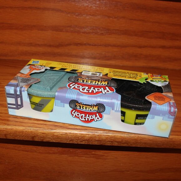 FREE*❤️Play-Doh Wheels Pavement & Cement Play-Doh 2-Pack Tubs Brown & Grey 16oz - Picture 3 of 6